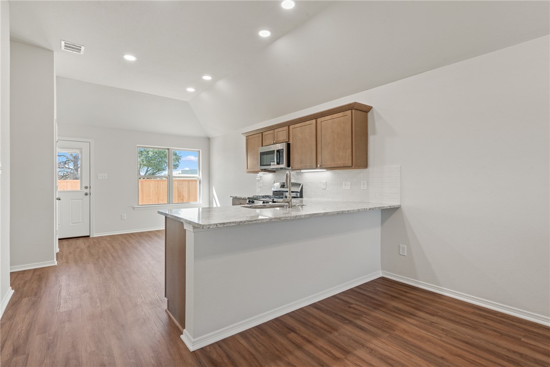 1231 High Street