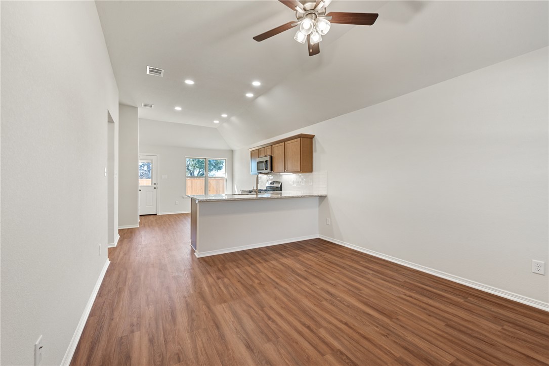 1231 High Street