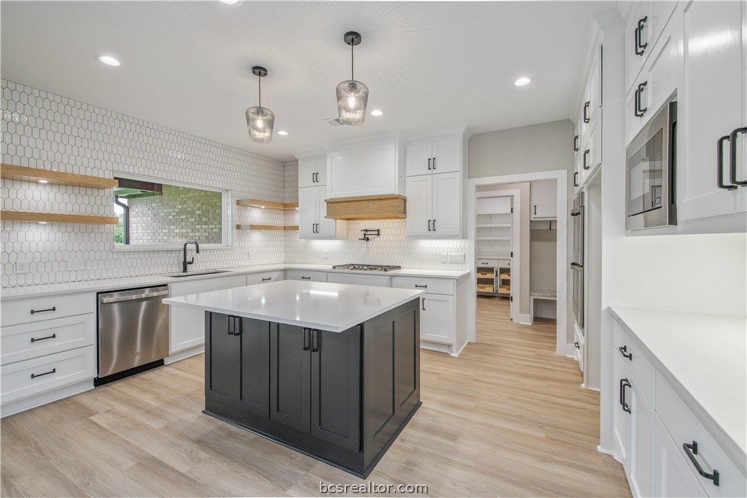 5403 Woodland Park Drive