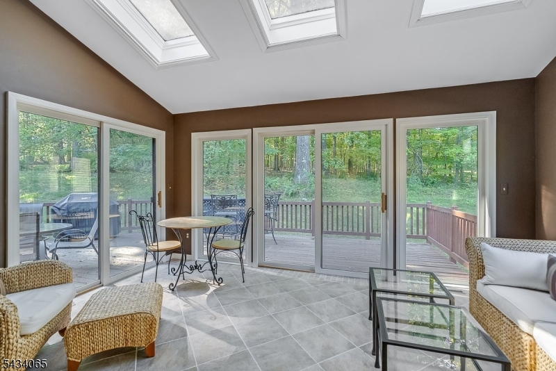 22 Hunters Cir