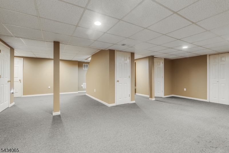 22 Hunters Cir