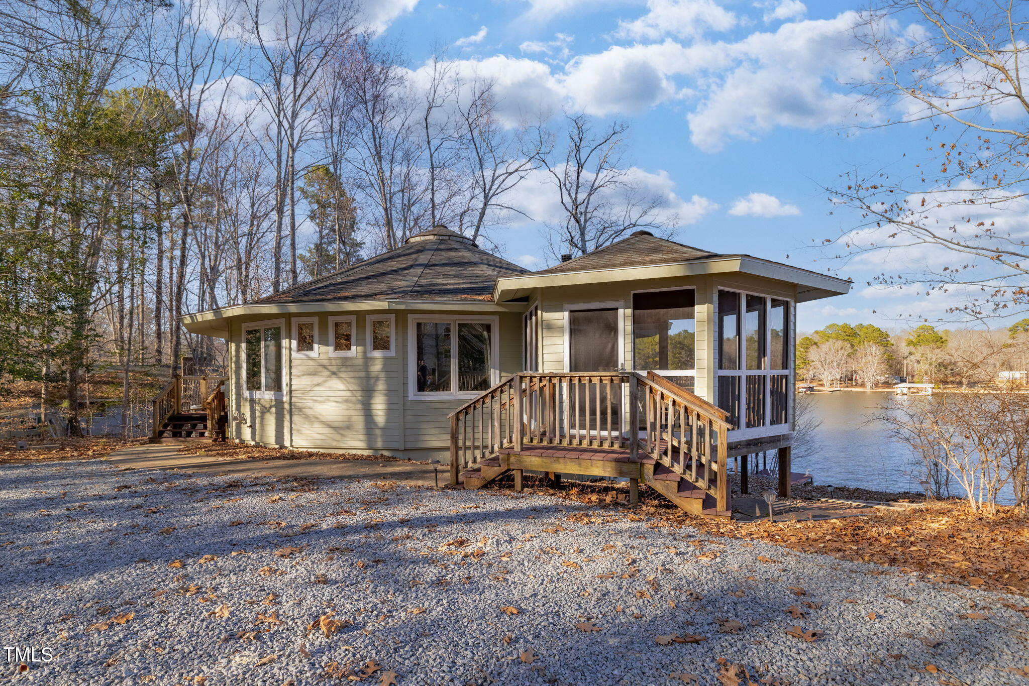 182 Songbird Creek Rd.