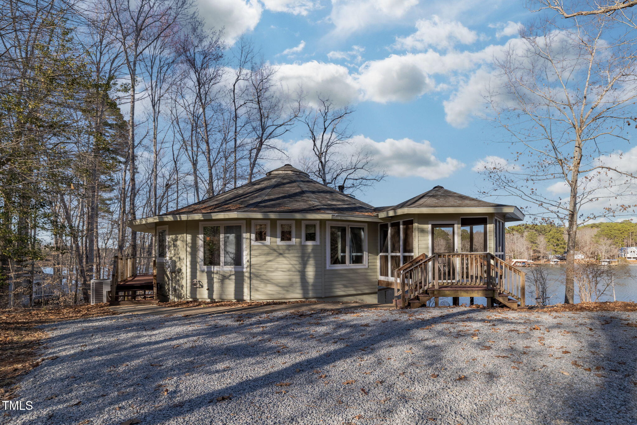 182 Songbird Creek Rd.