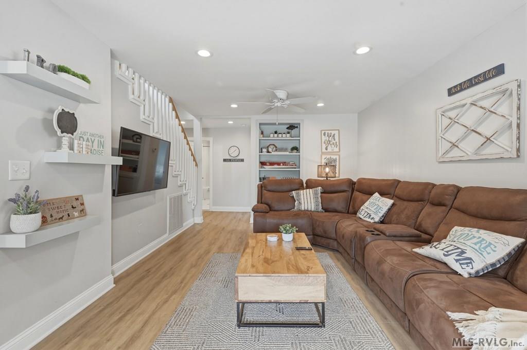 116 S Triton Point