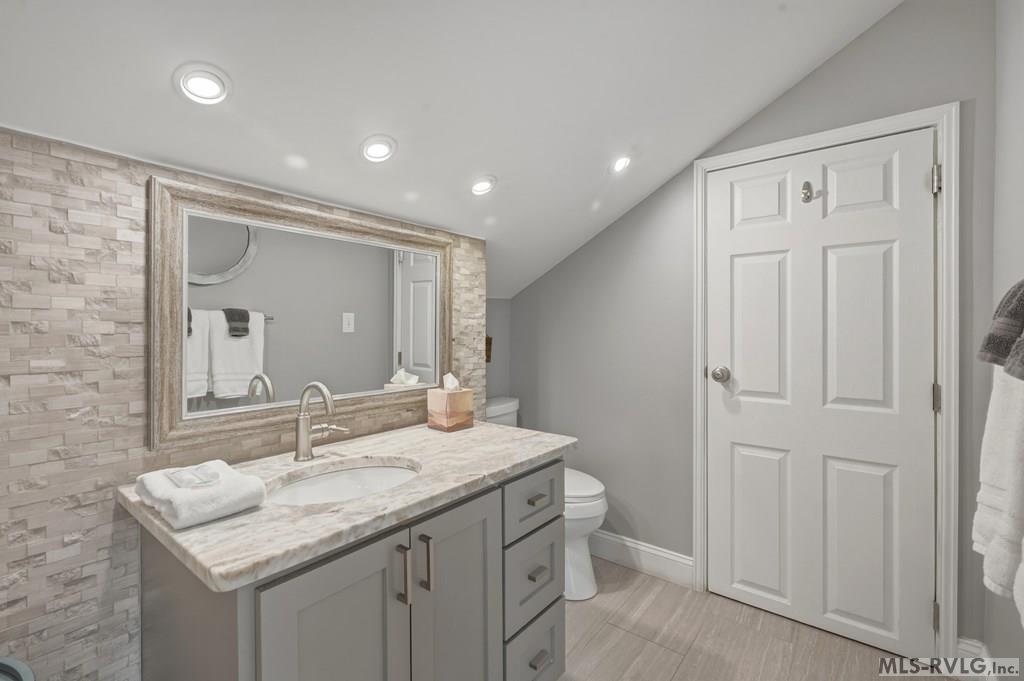116 S Triton Point