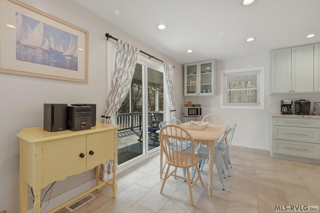 116 S Triton Point
