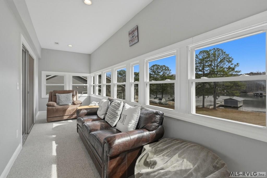 116 S Triton Point