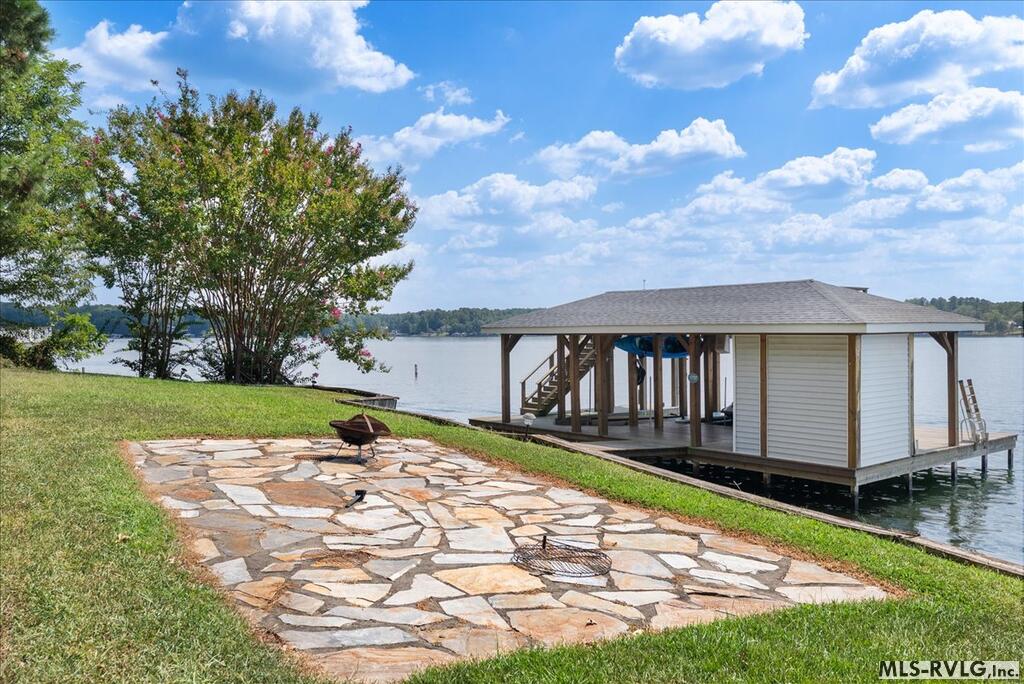124 Pine Court