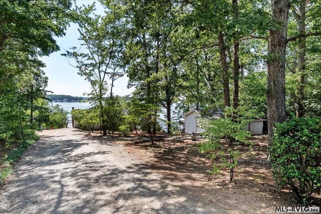 124 Pine Court