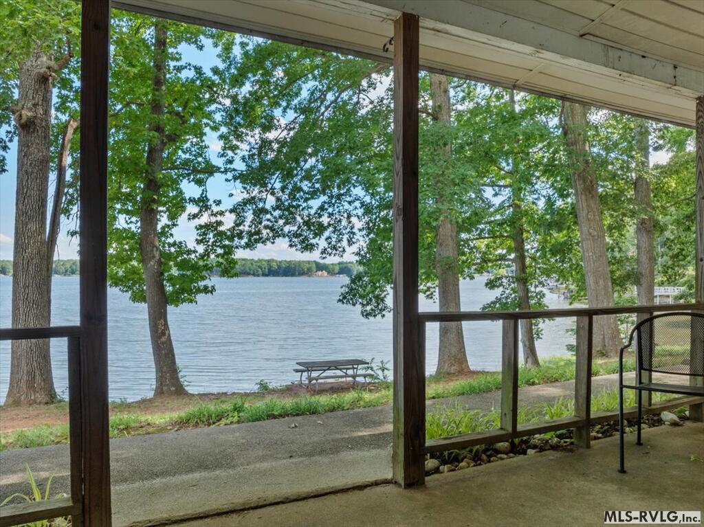 124 Pine Court