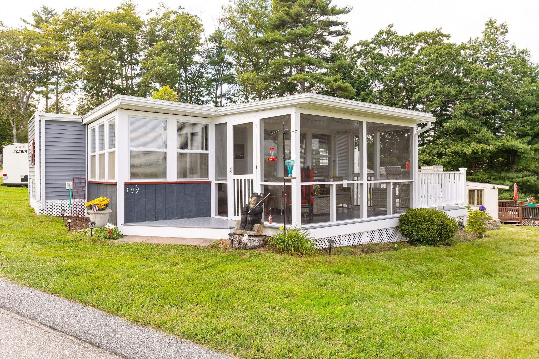 728 Scenic Road Unit: 109