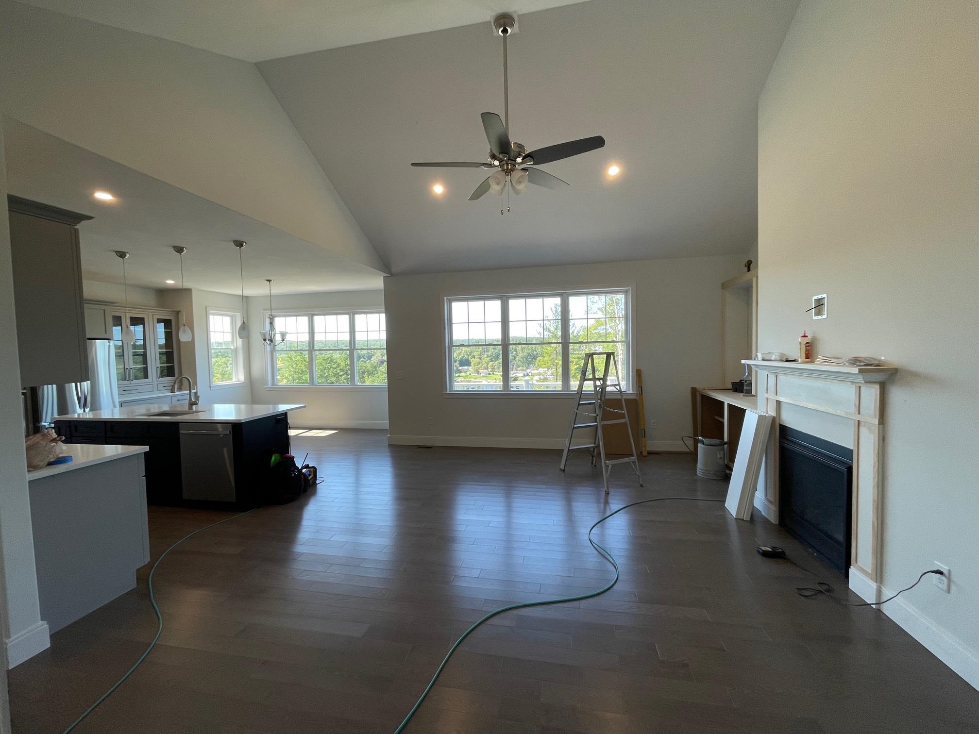 22 HUMMINGBIRD Drive