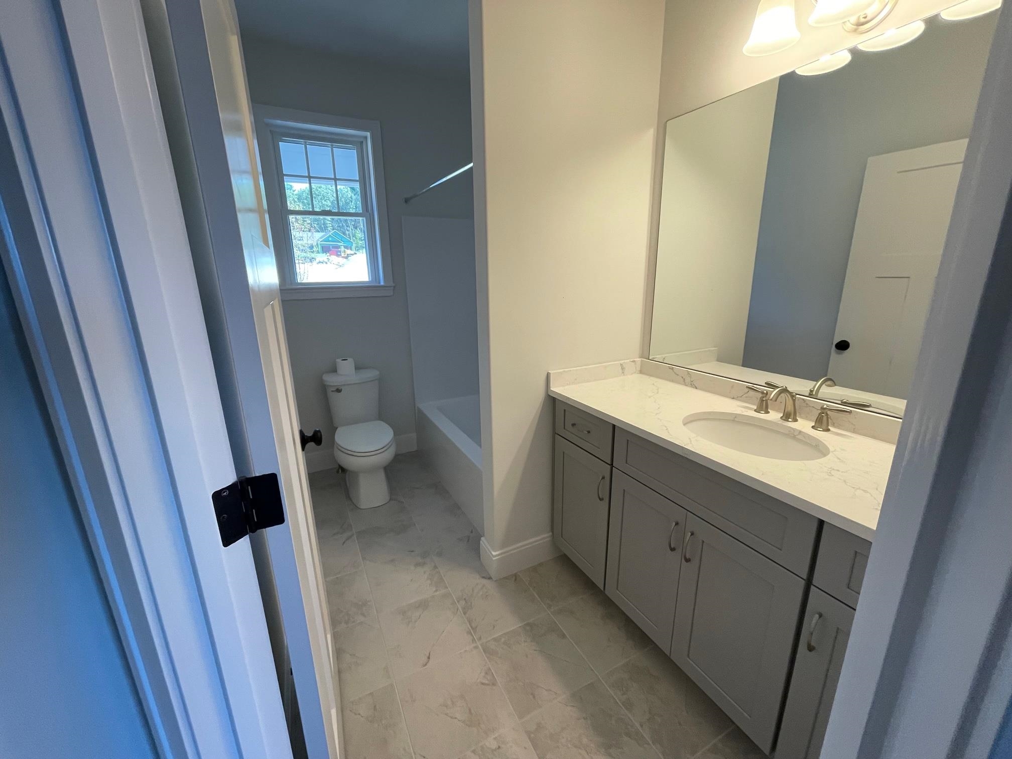 22 HUMMINGBIRD Drive