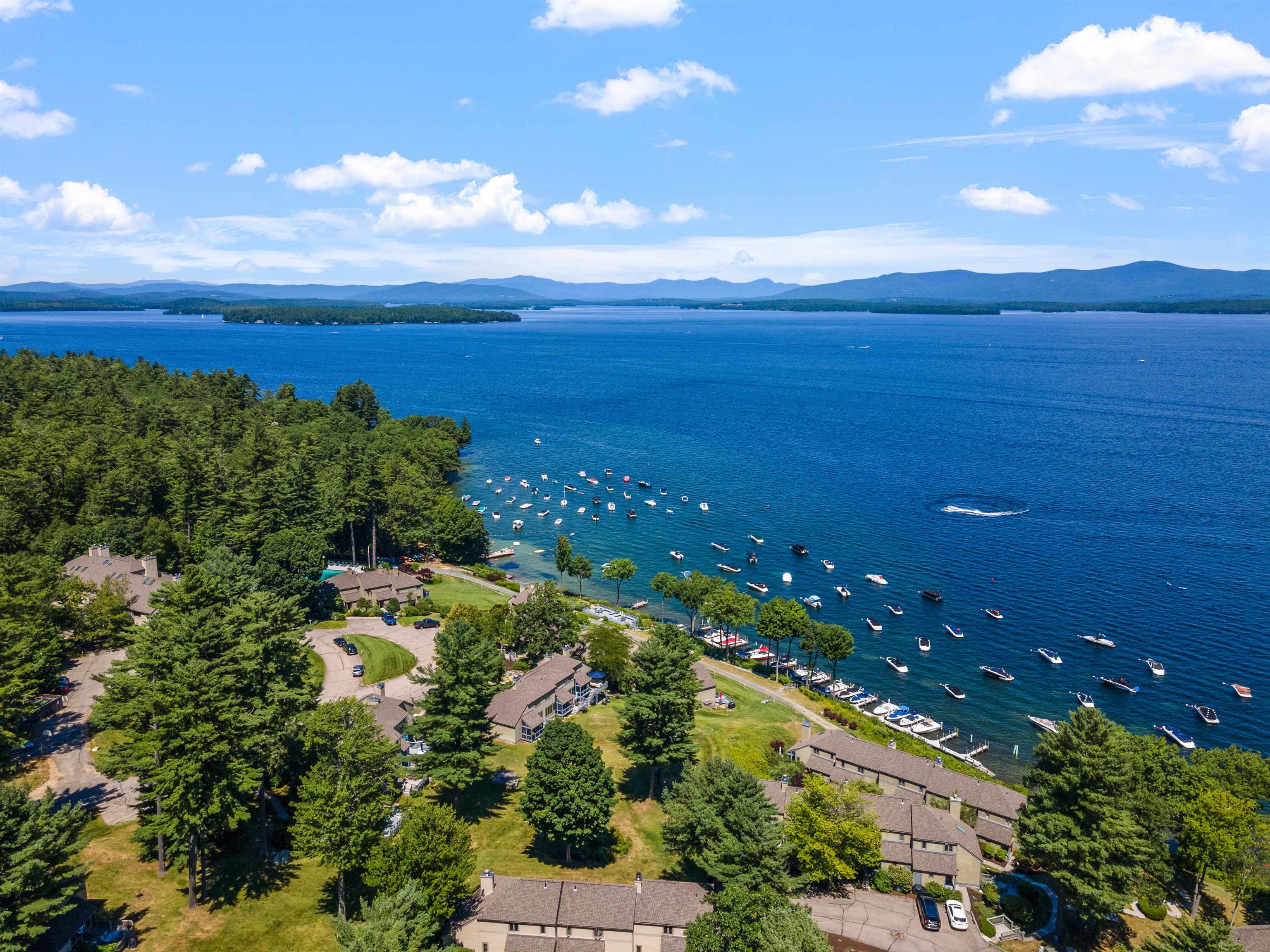 2696 Lake Shore Road Unit: 8