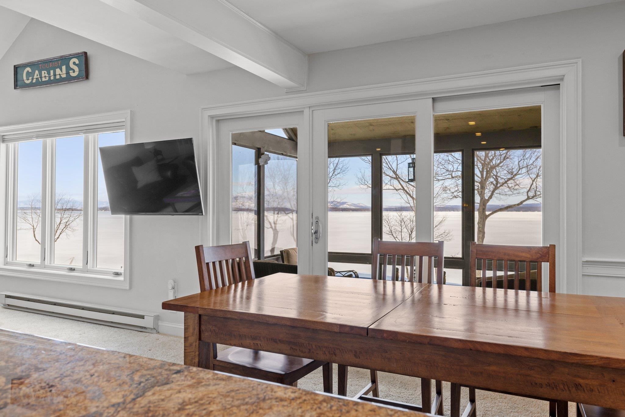2696 Lake Shore Road Unit: 8