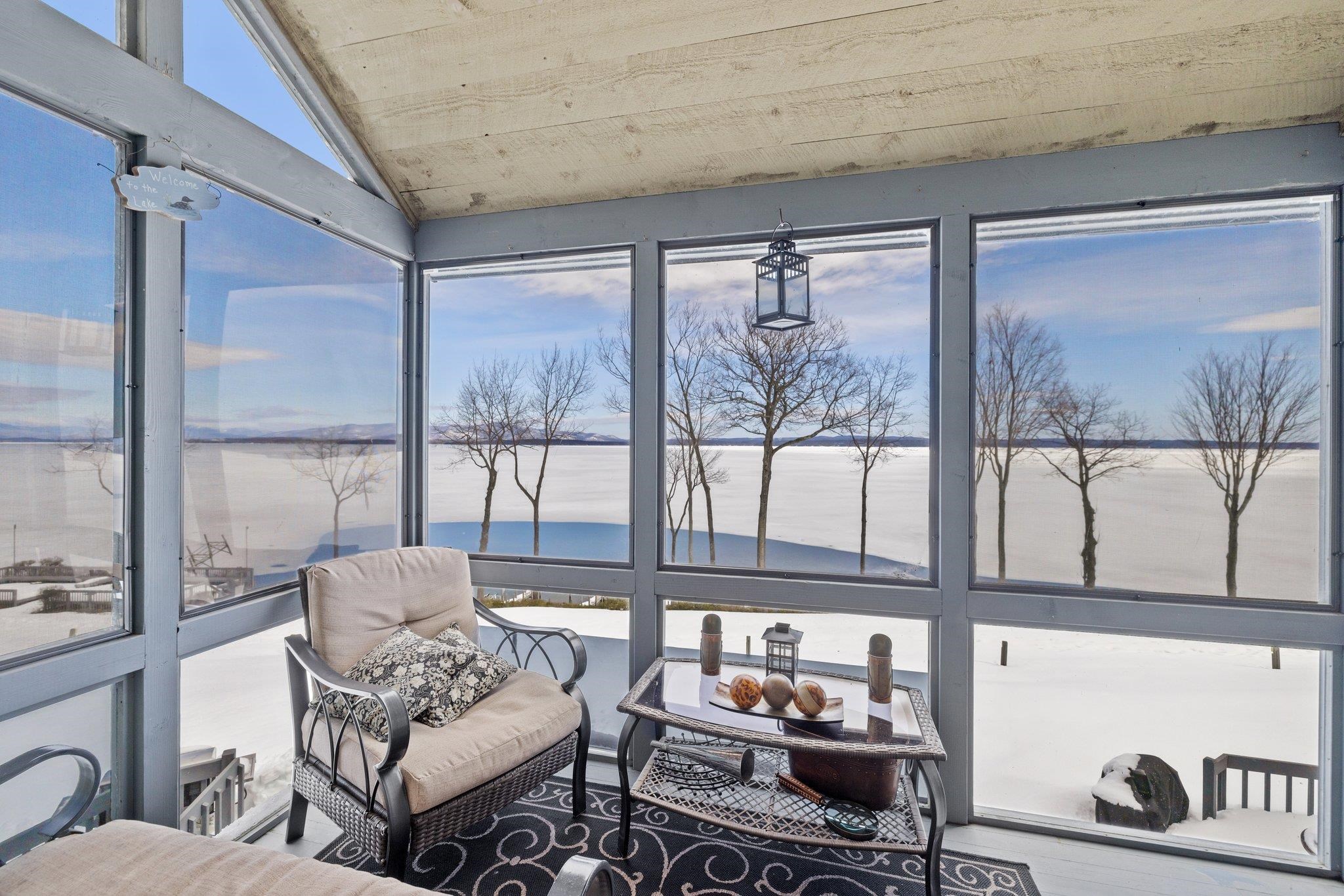 2696 Lake Shore Road Unit: 8