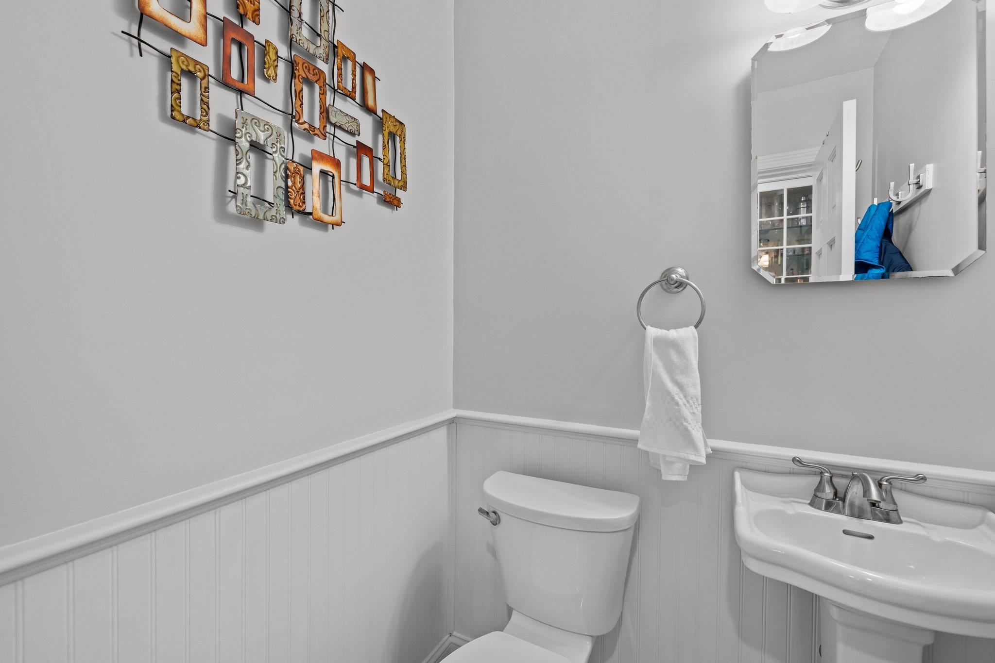 2696 Lake Shore Road Unit: 8