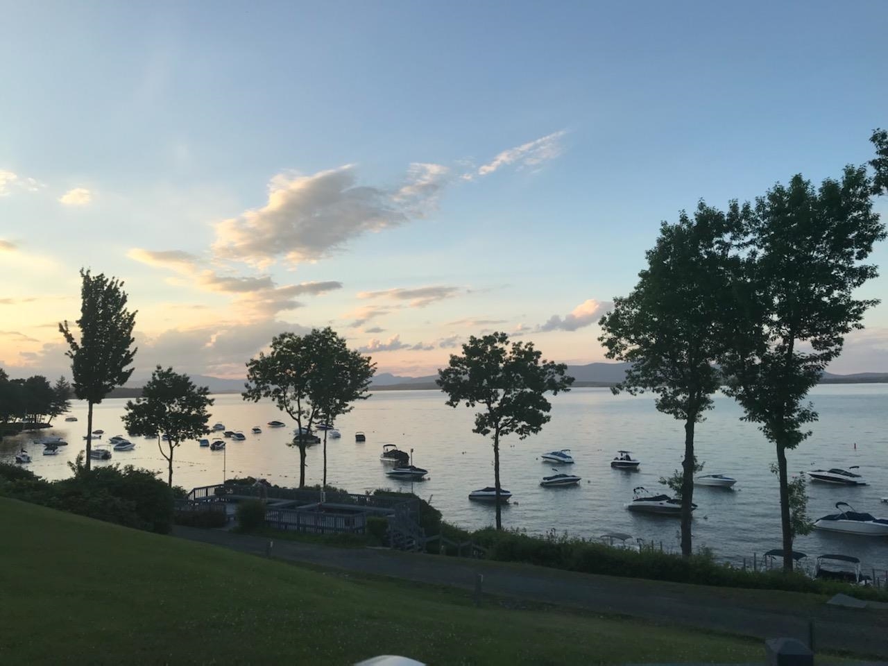 2696 Lake Shore Road Unit: 8