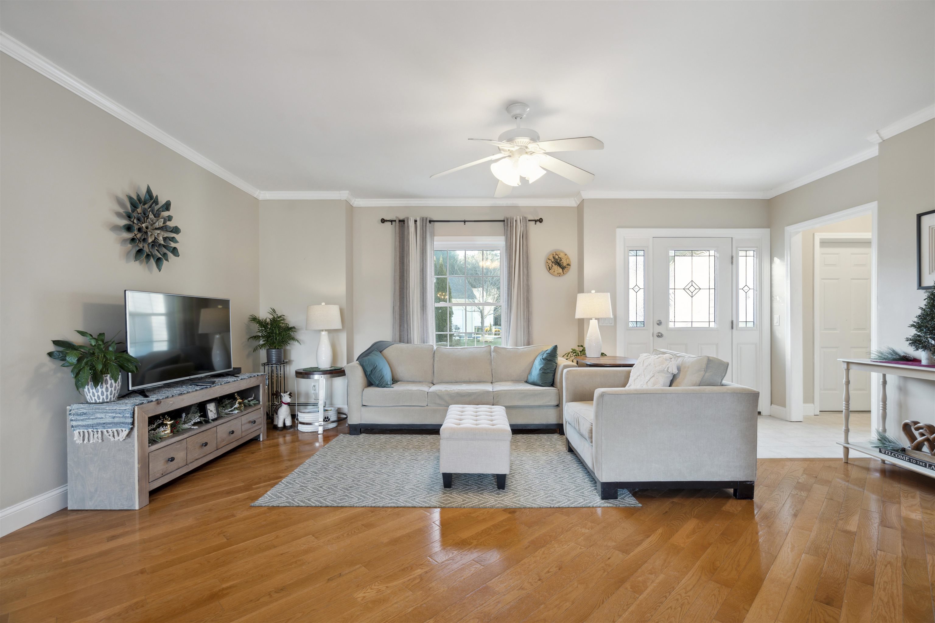 4 Acorn Place