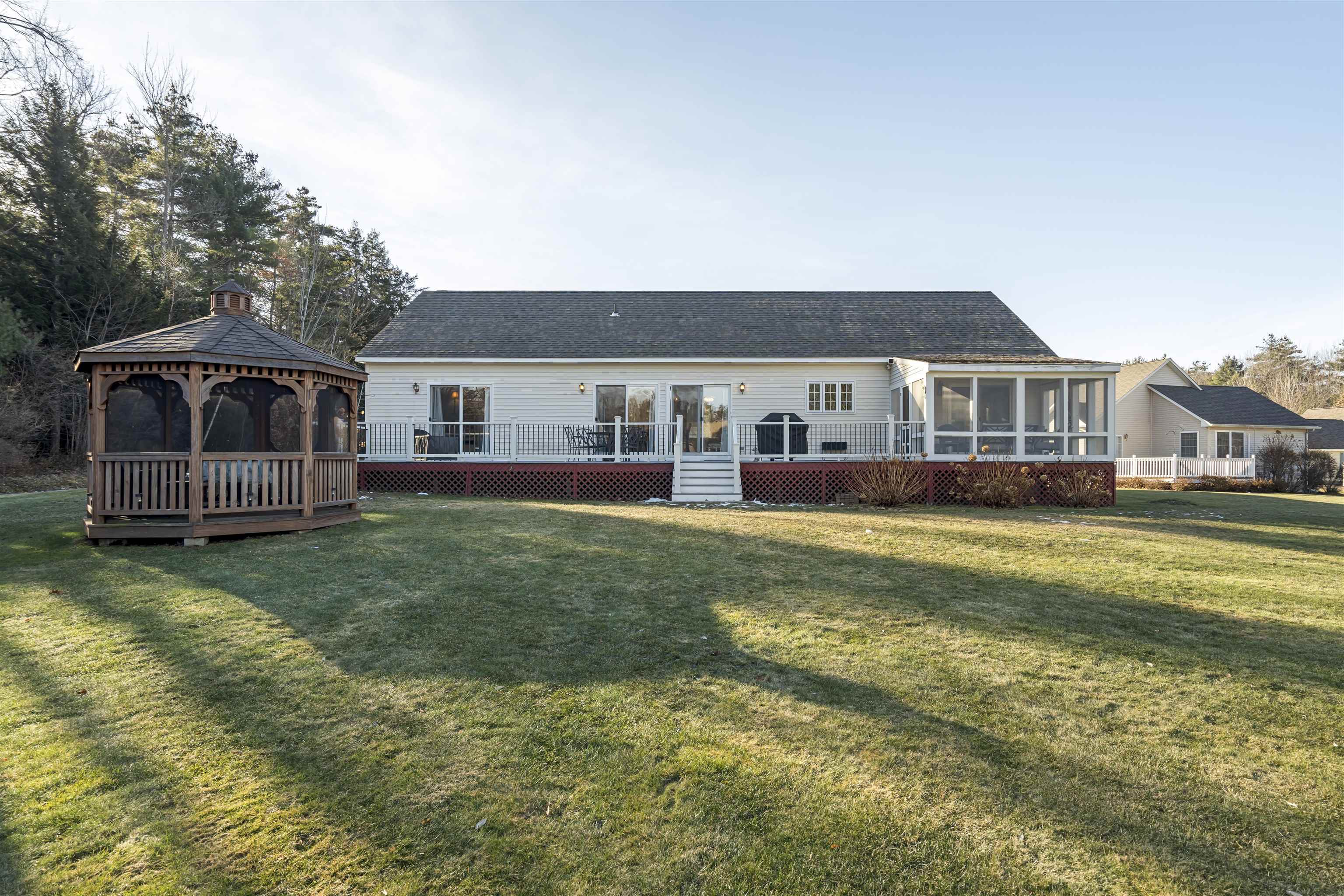 4 Acorn Place