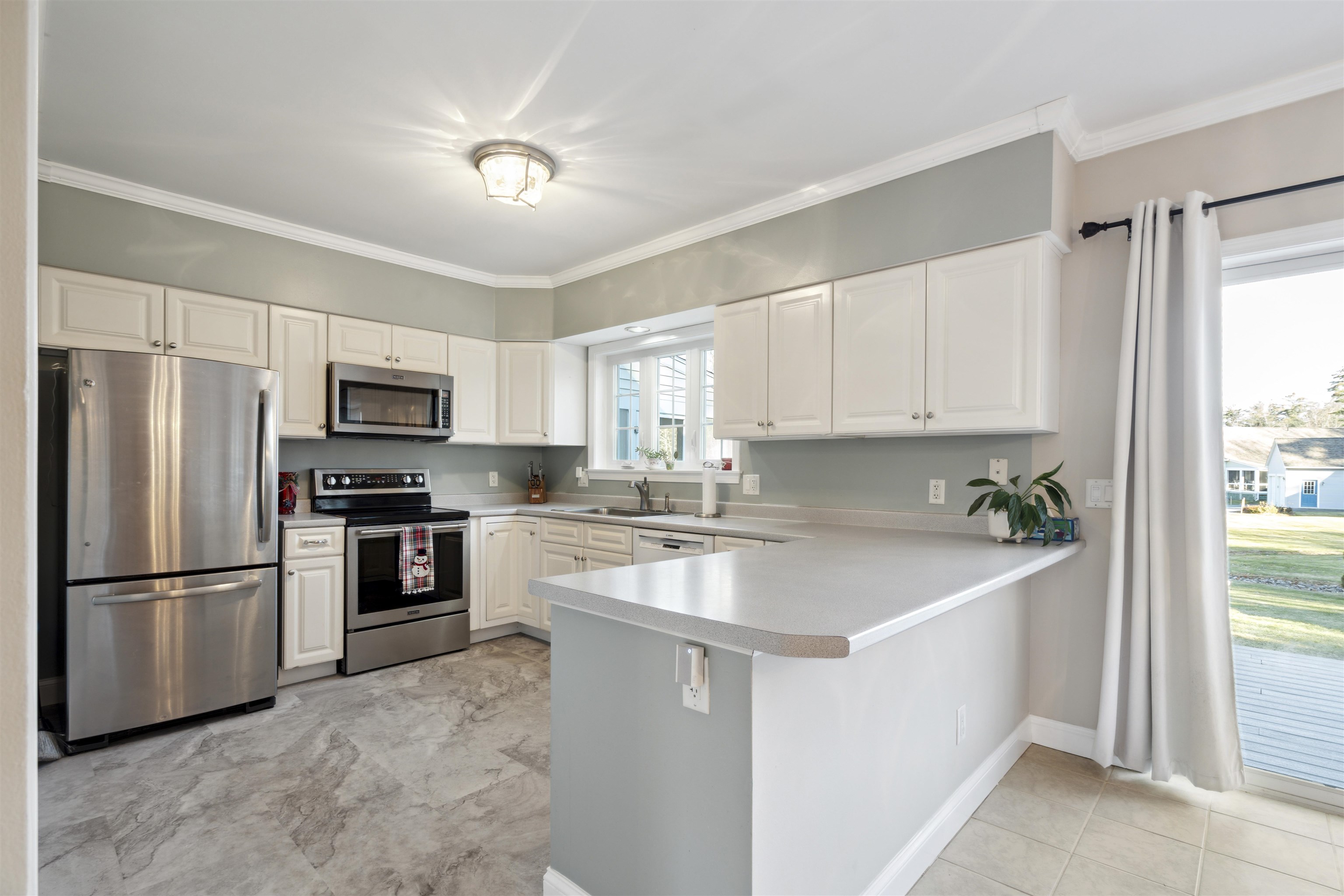 4 Acorn Place