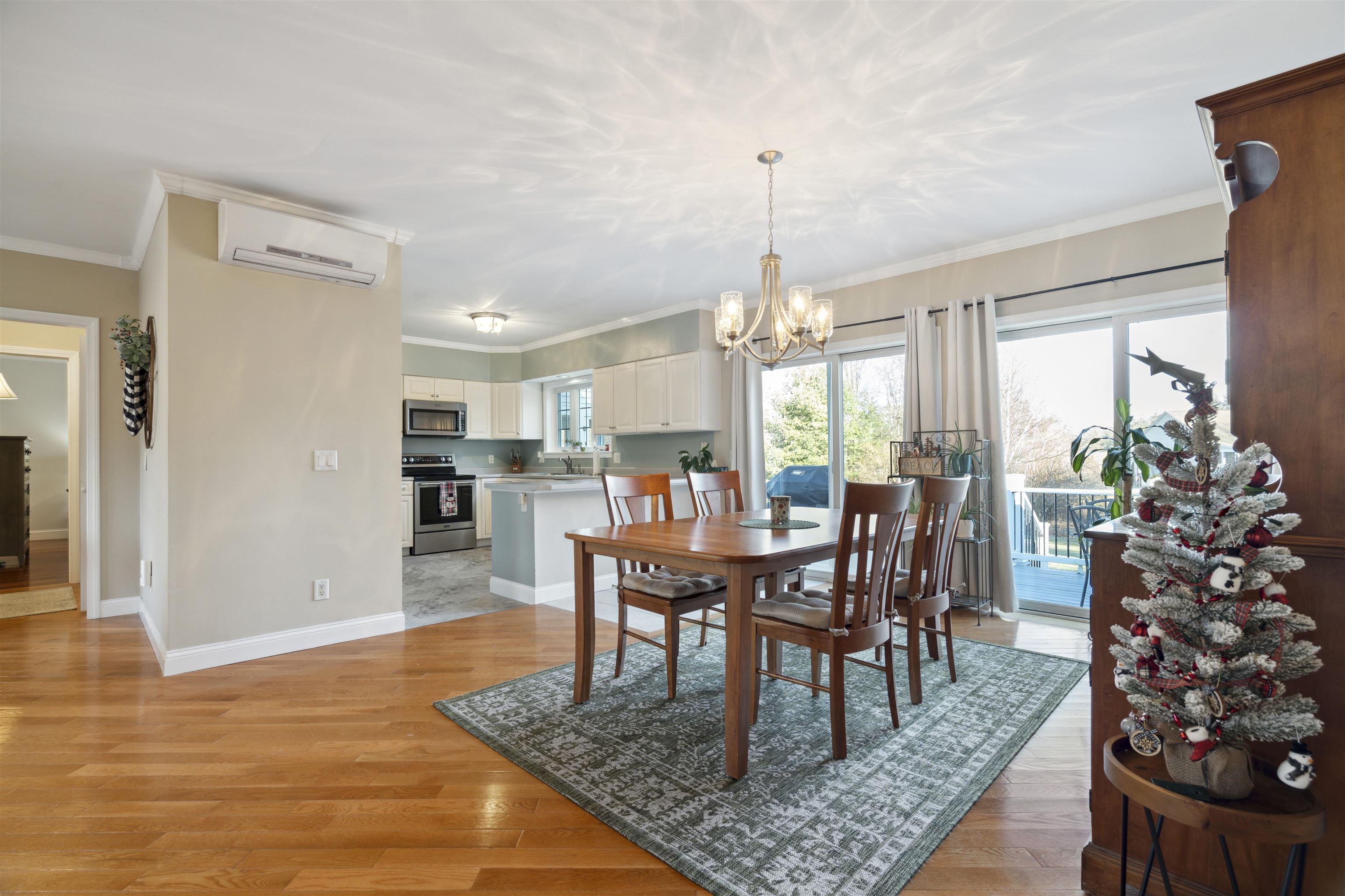 4 Acorn Place