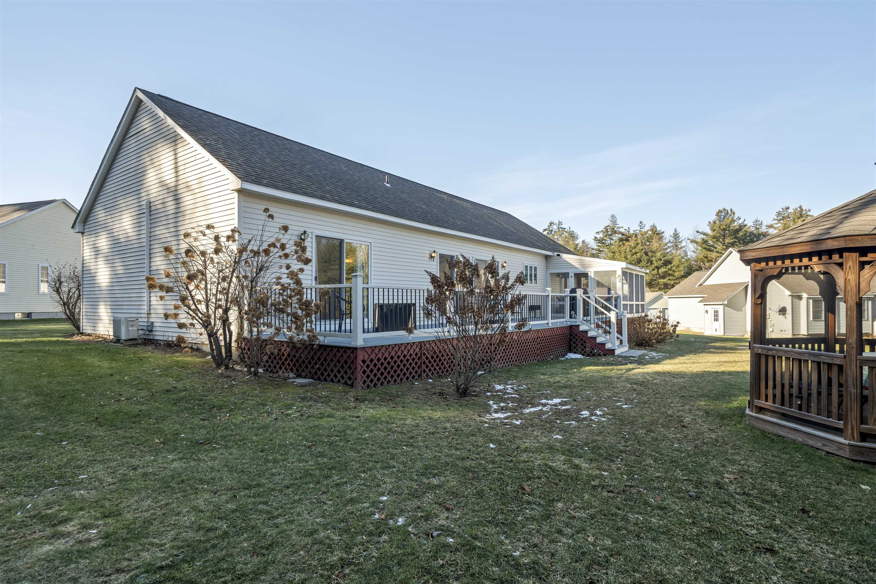 4 Acorn Place