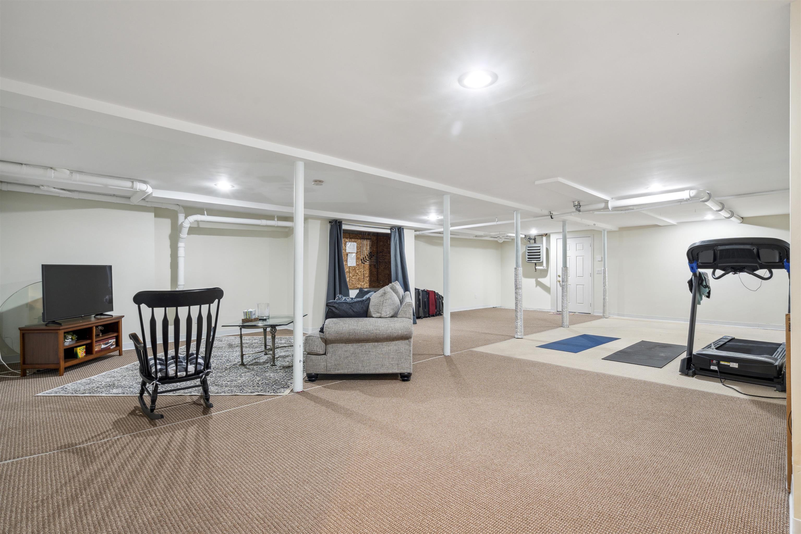 4 Acorn Place