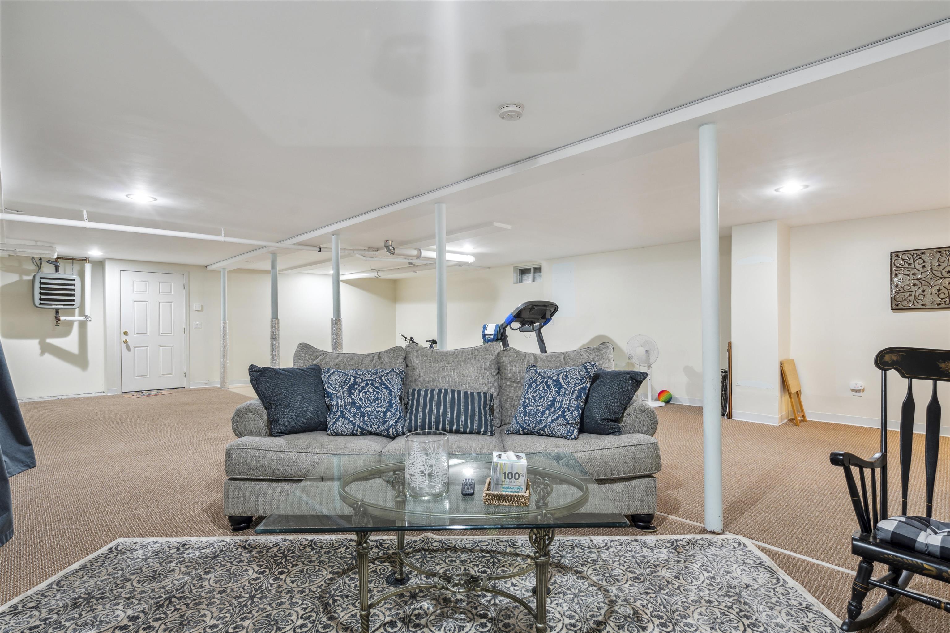4 Acorn Place