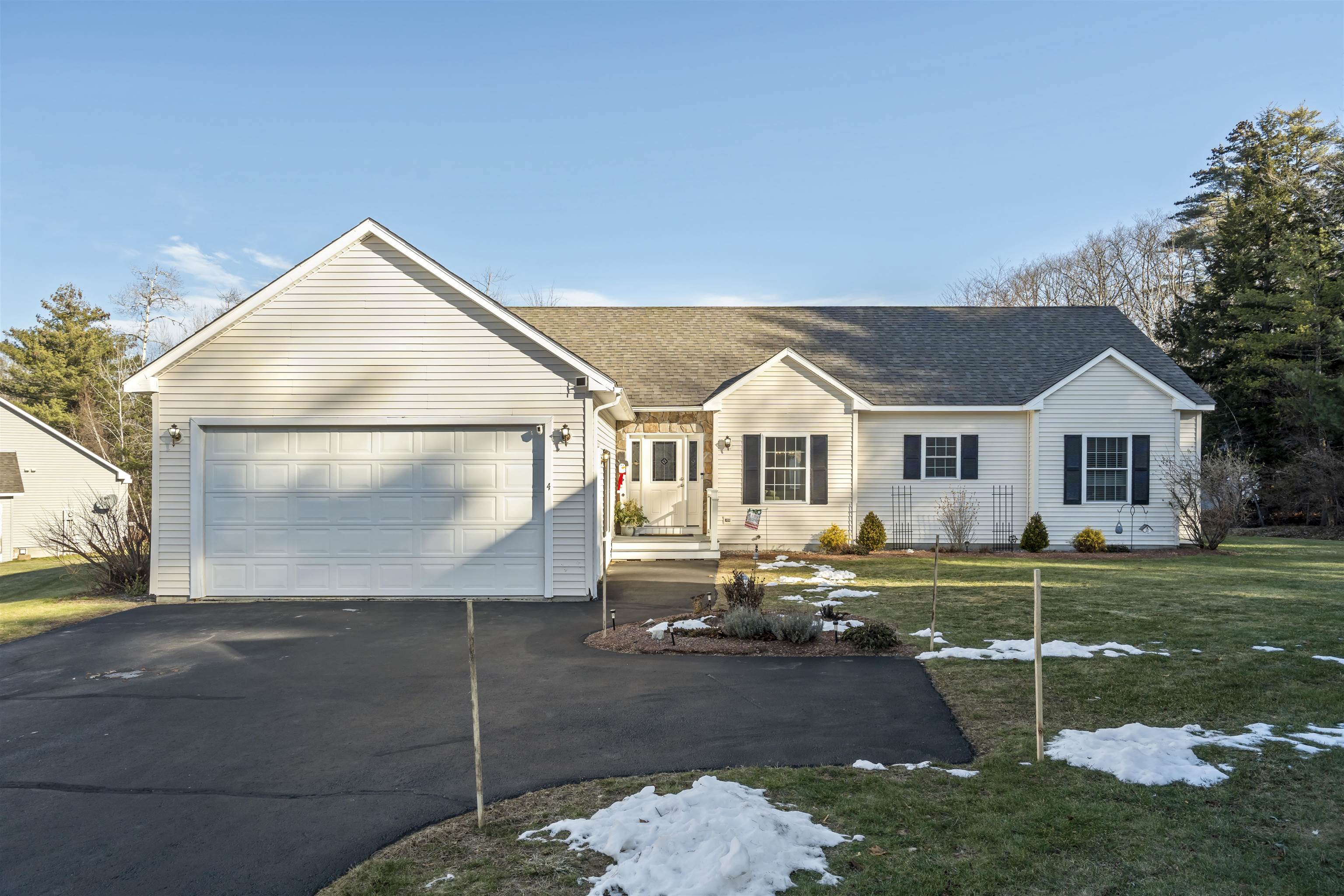 4 Acorn Place