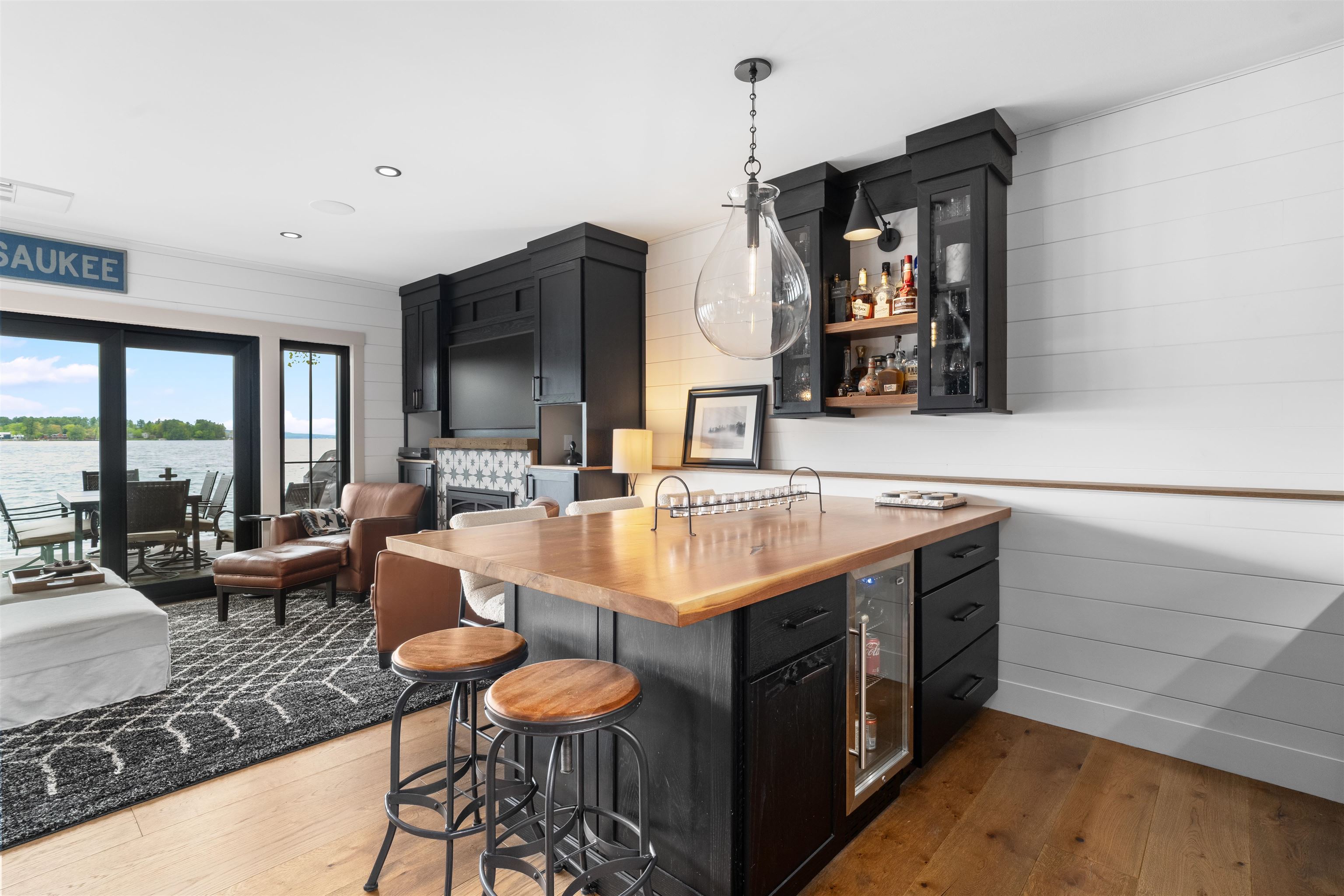 602 Endicott Street Unit: 2