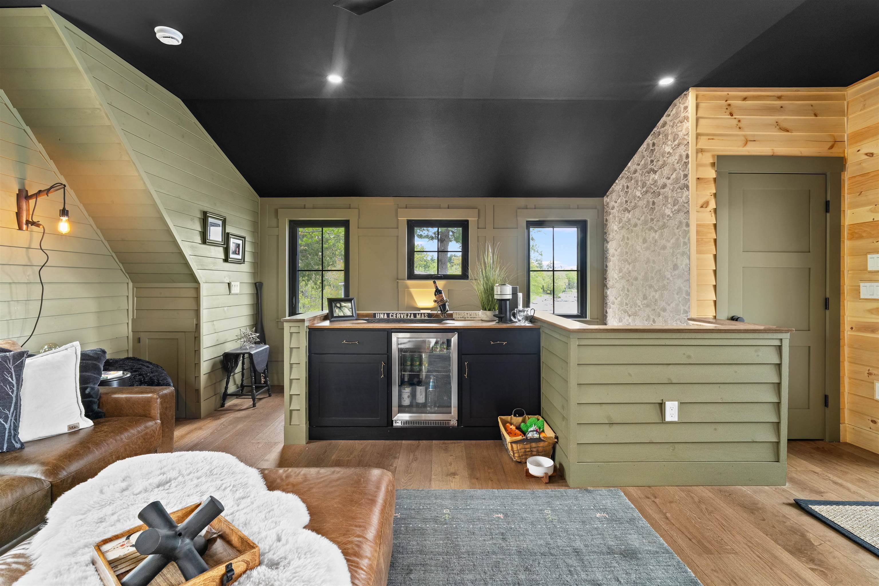 602 Endicott Street Unit: 2