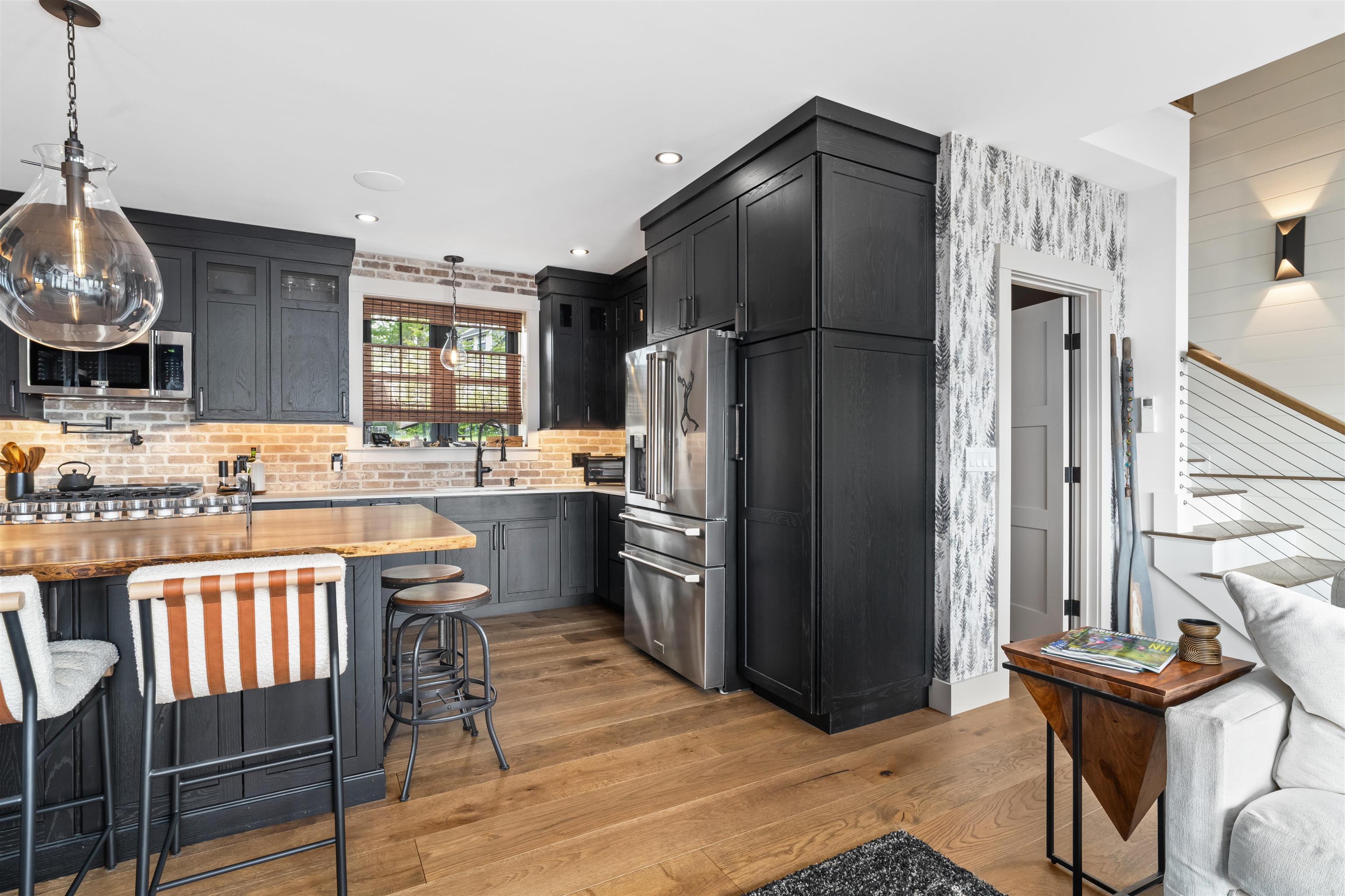 602 Endicott Street Unit: 2