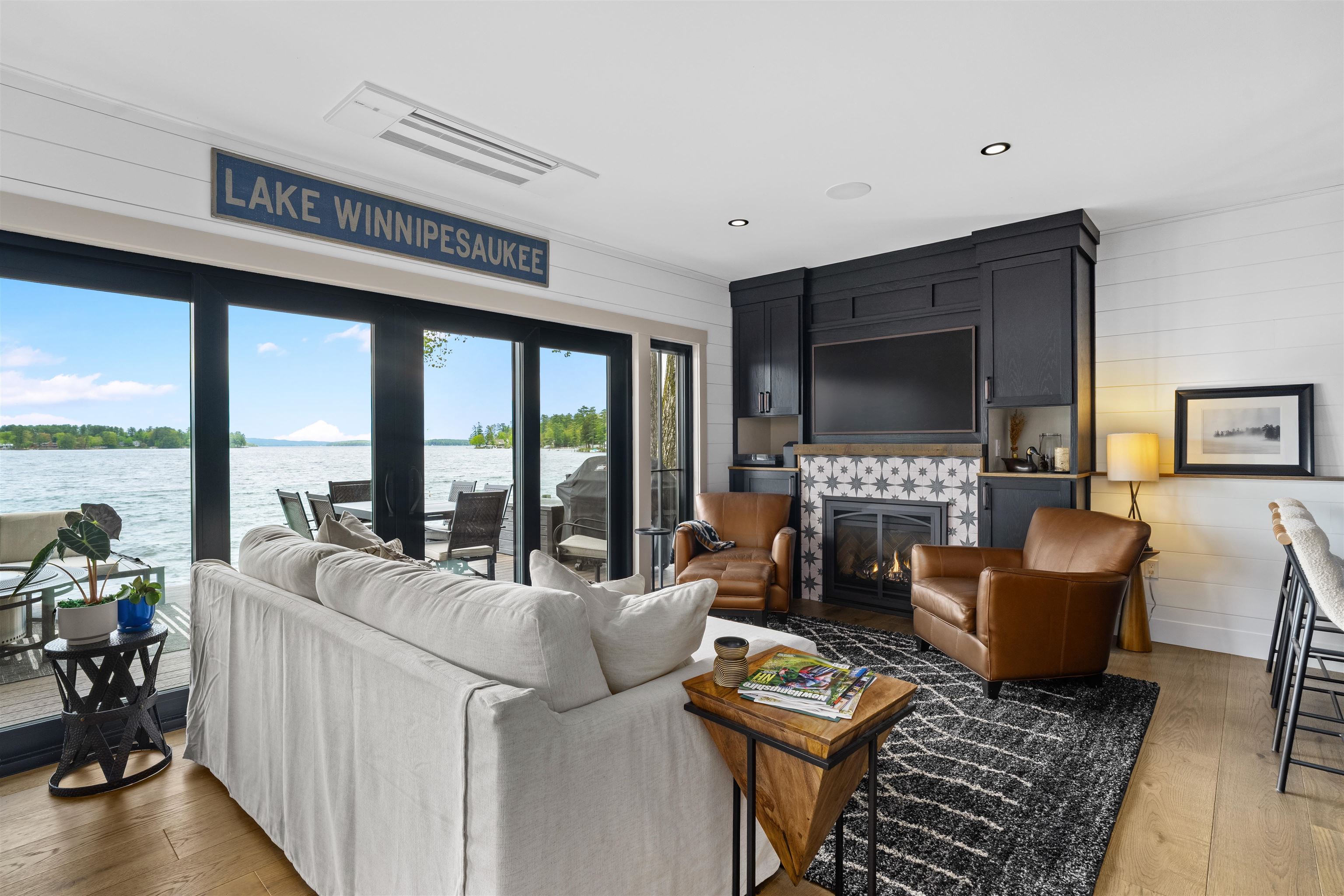 602 Endicott Street Unit: 2