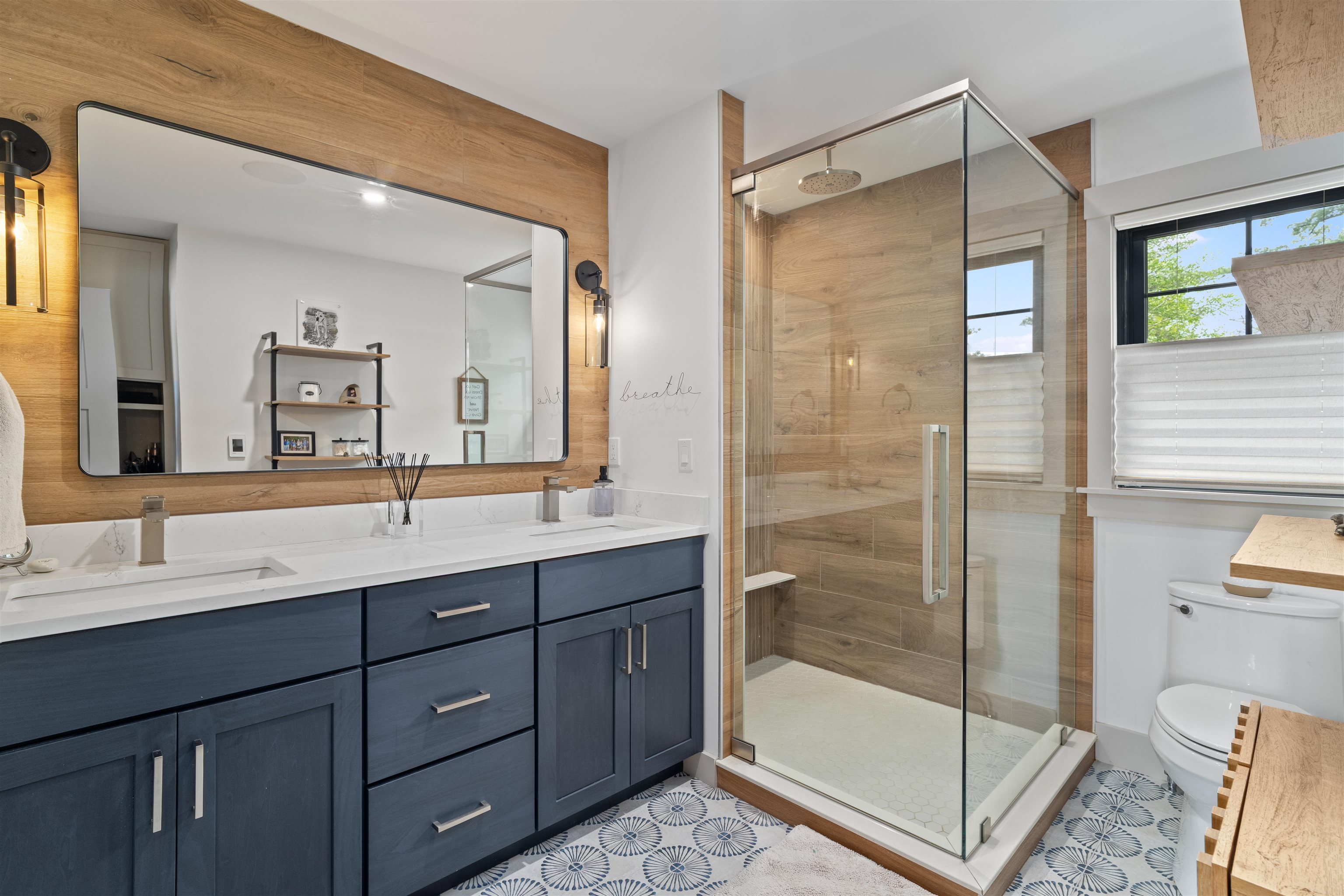 602 Endicott Street Unit: 2