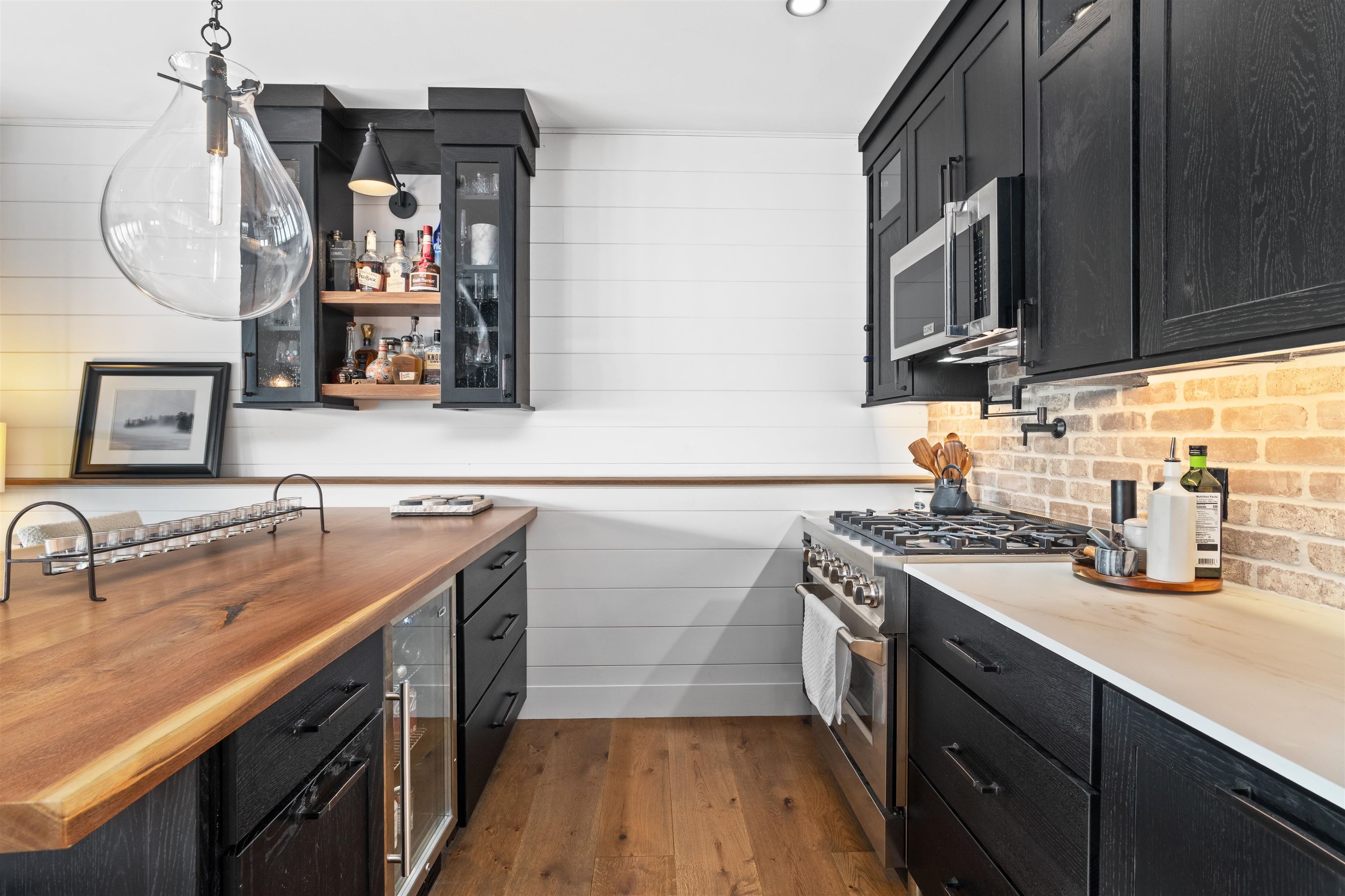 602 Endicott Street Unit: 2