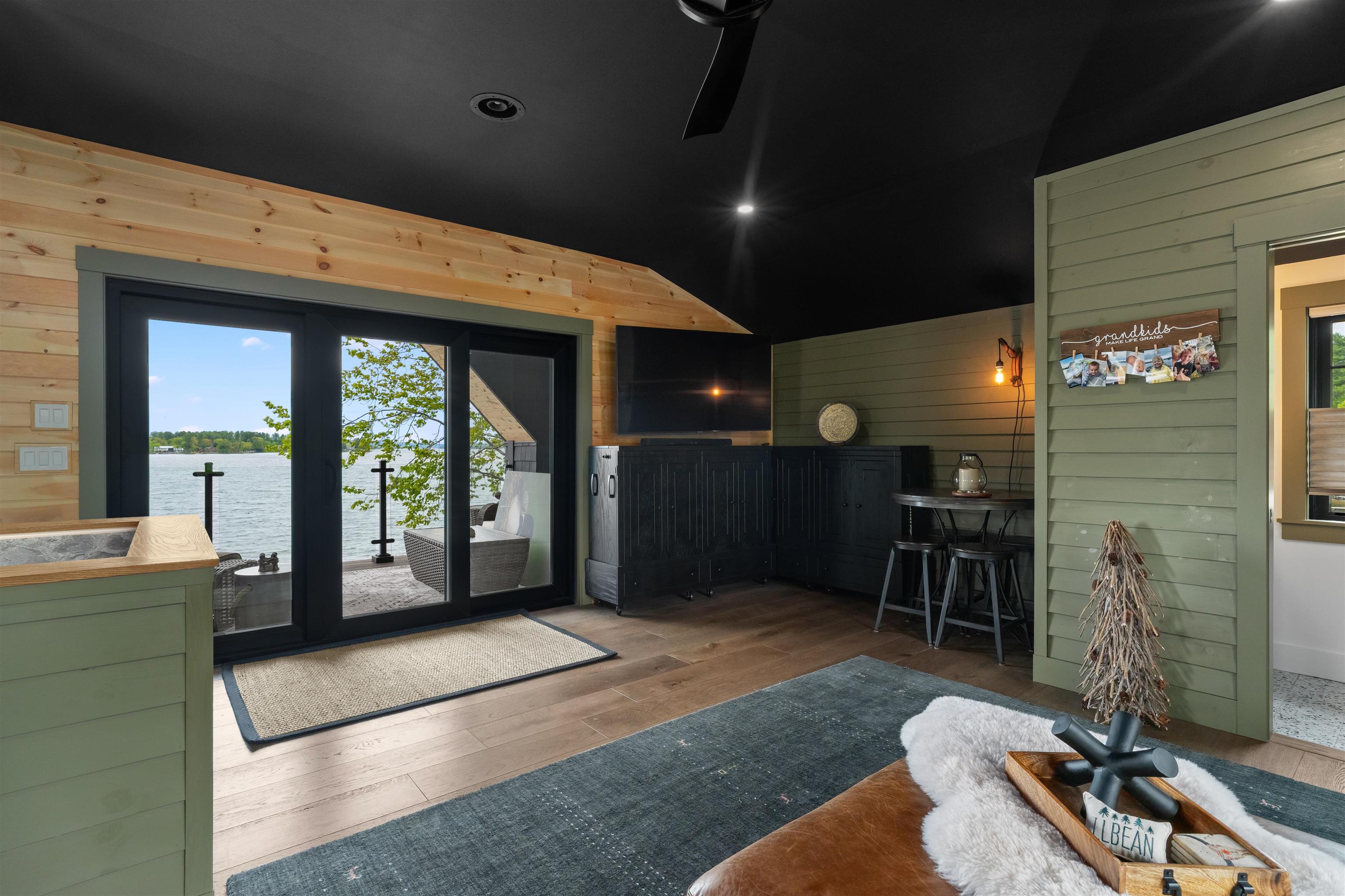 602 Endicott Street Unit: 2