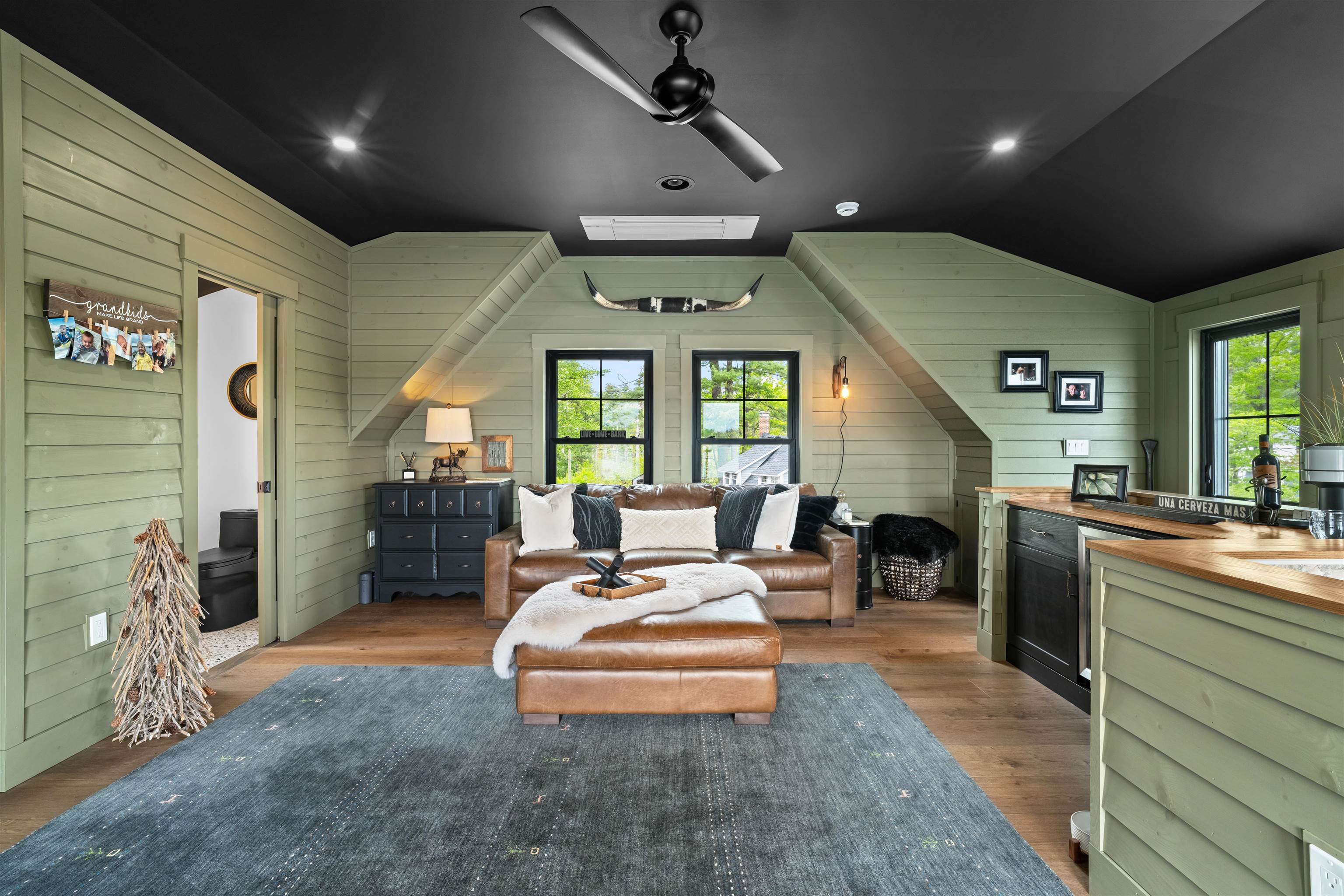 602 Endicott Street Unit: 2