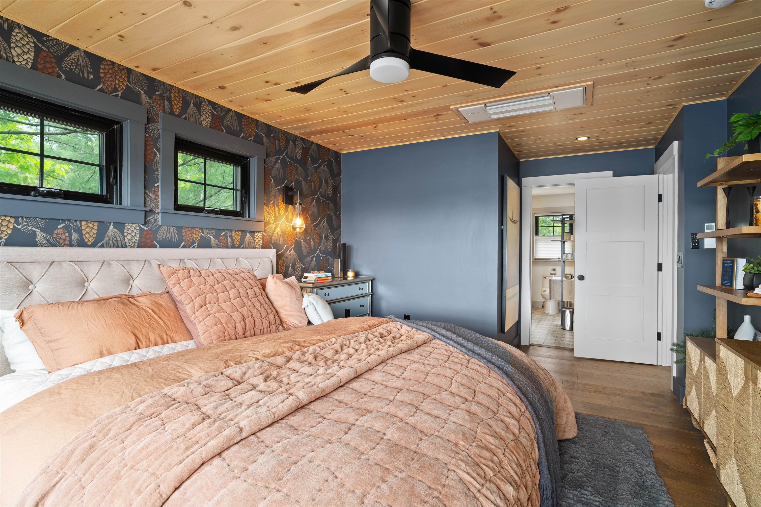 602 Endicott Street Unit: 2