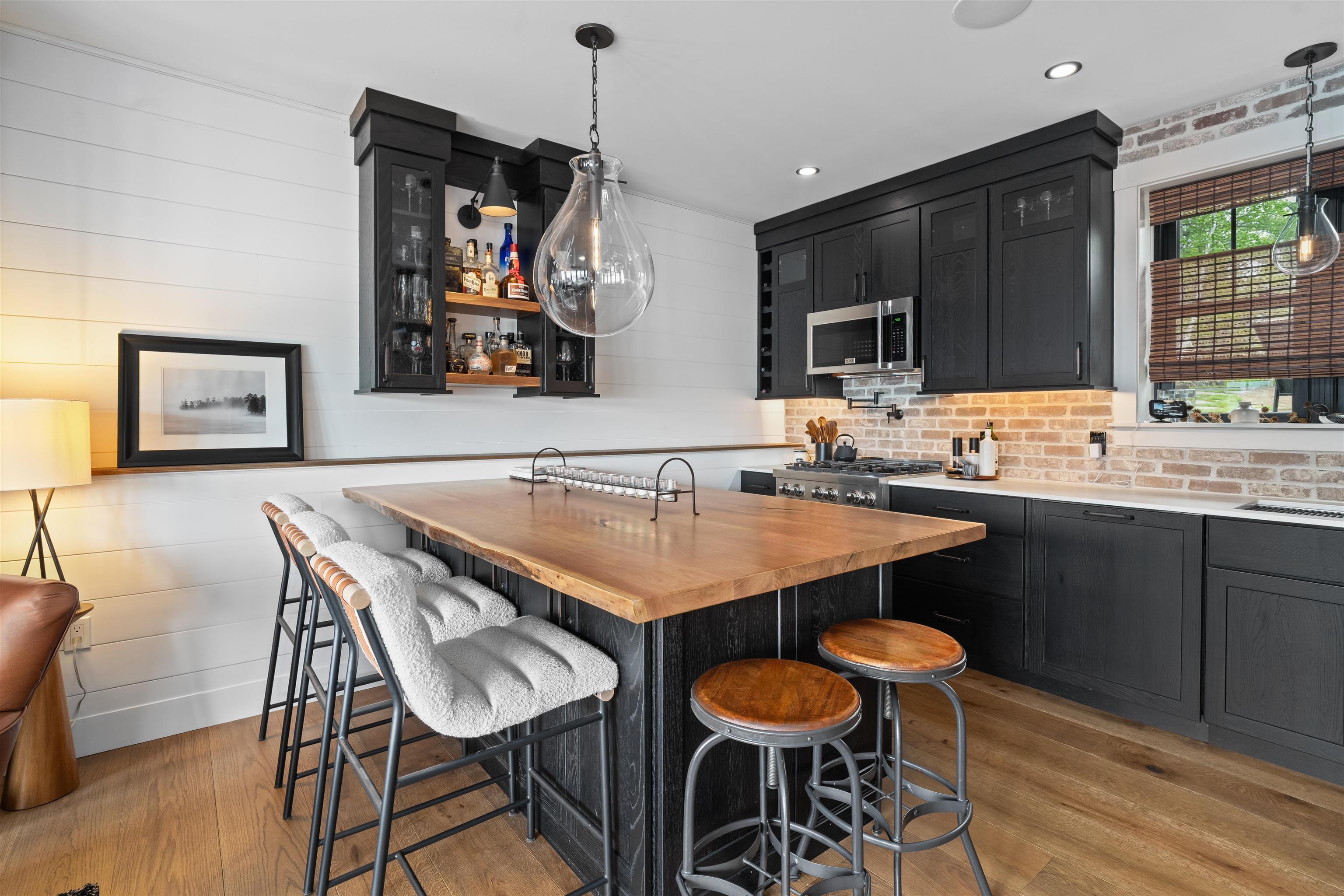 602 Endicott Street Unit: 2