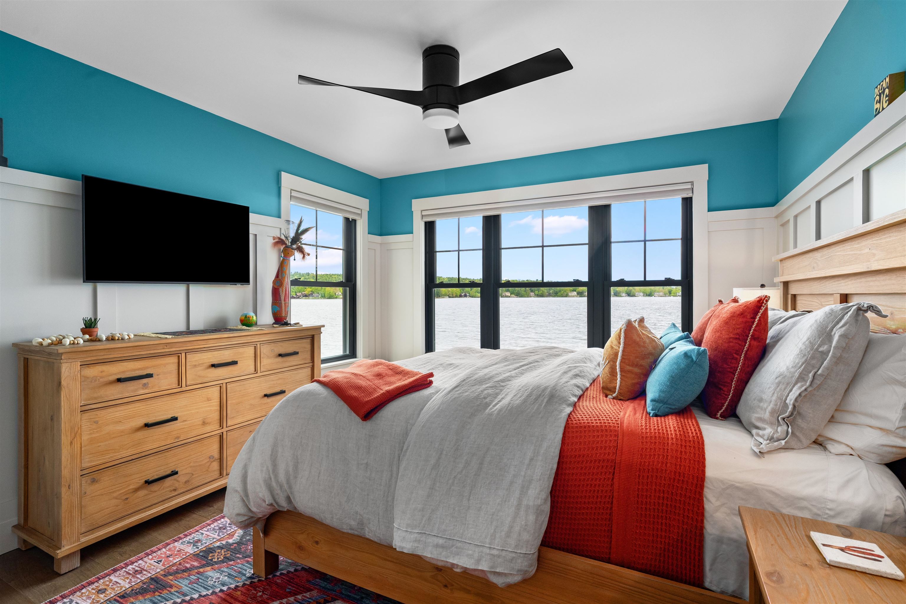 602 Endicott Street Unit: 2