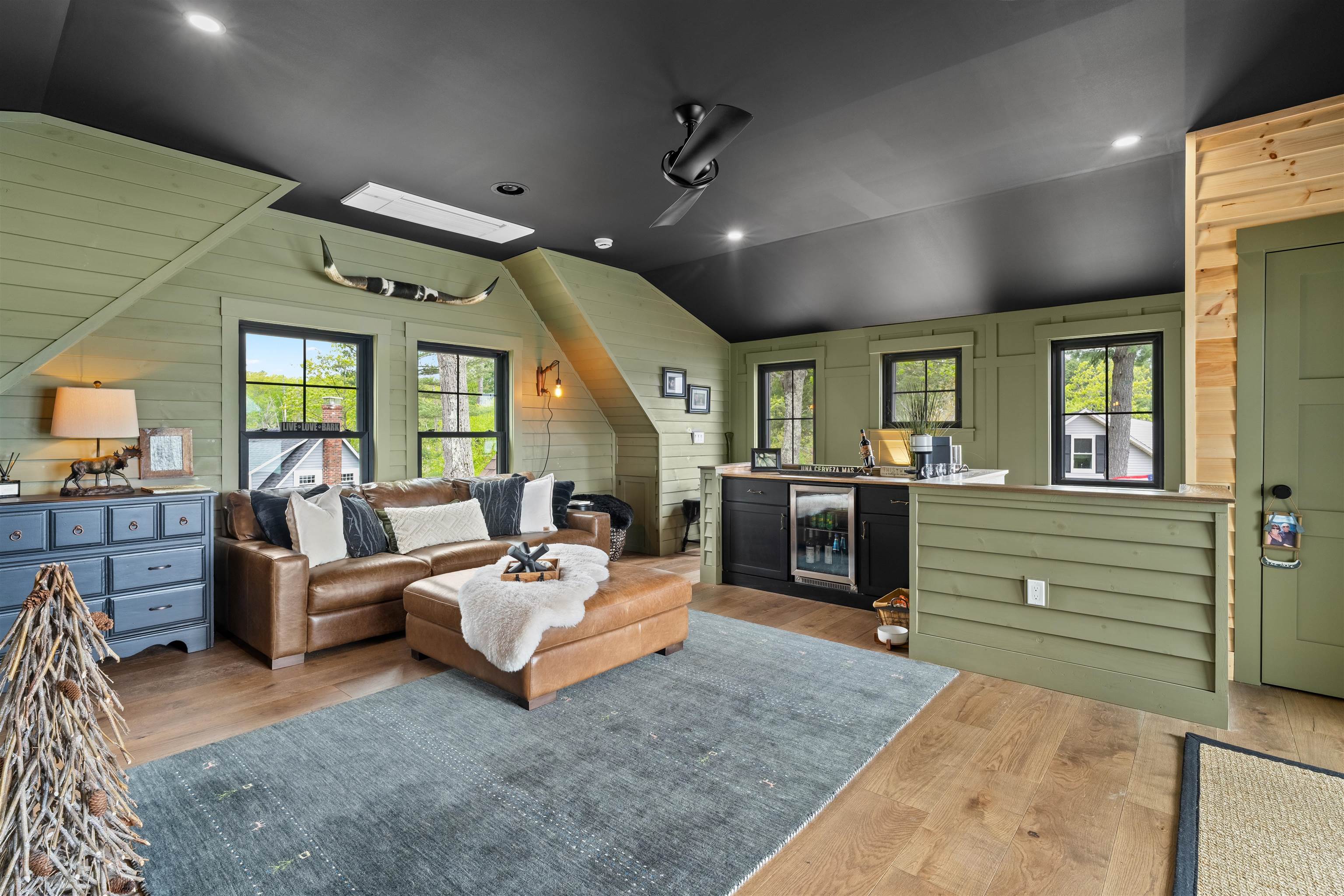 602 Endicott Street Unit: 2