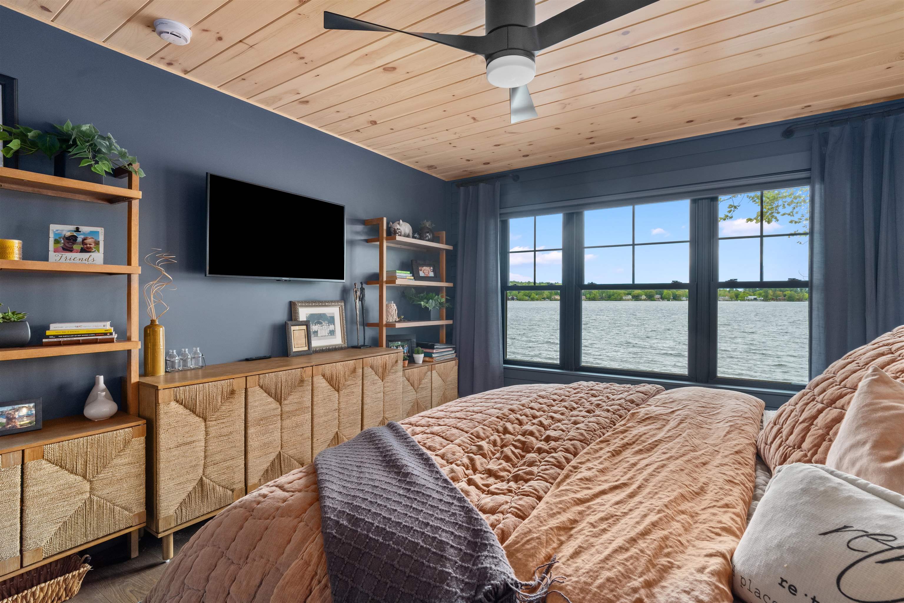602 Endicott Street Unit: 2