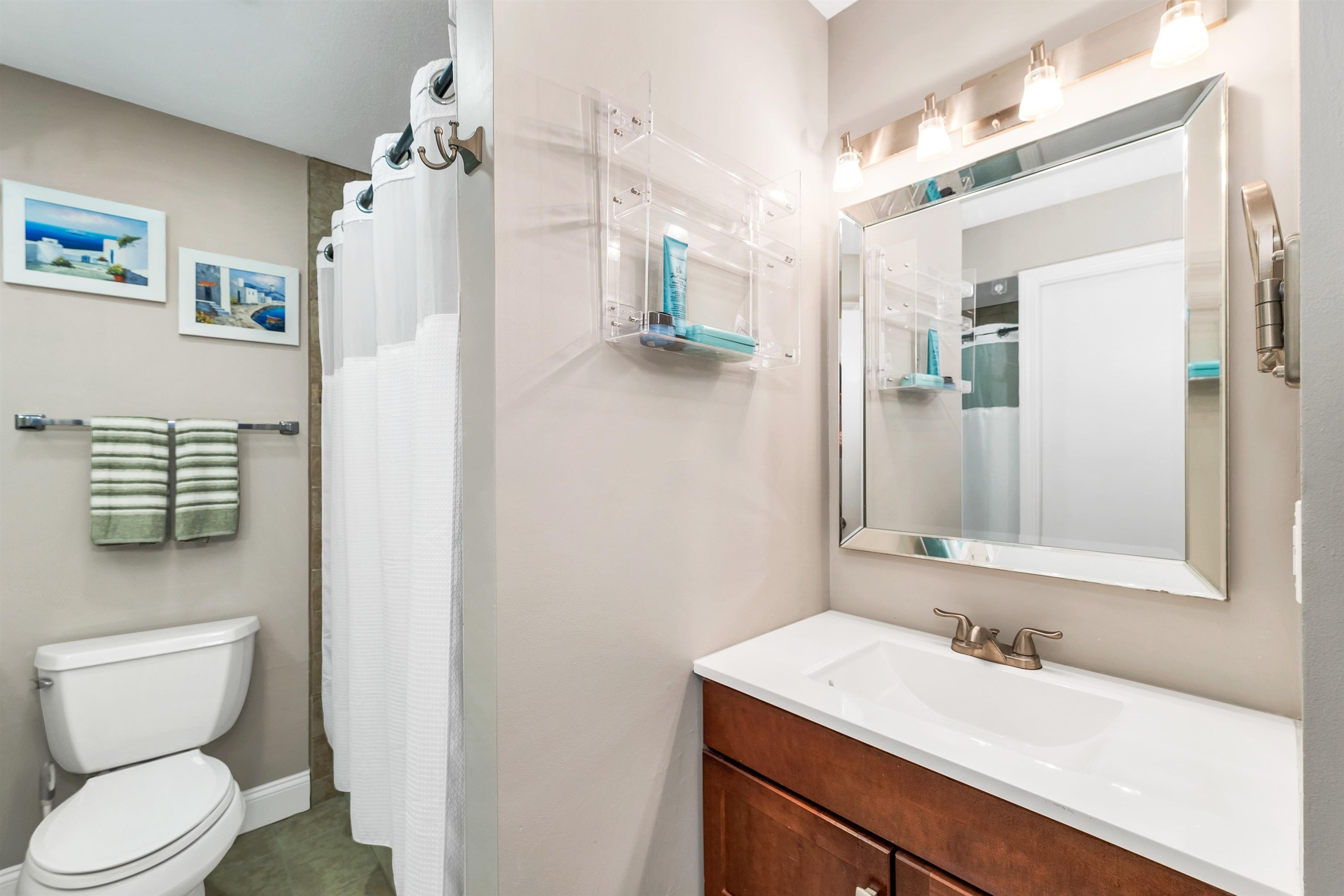 60 Weirs Road Unit: D2