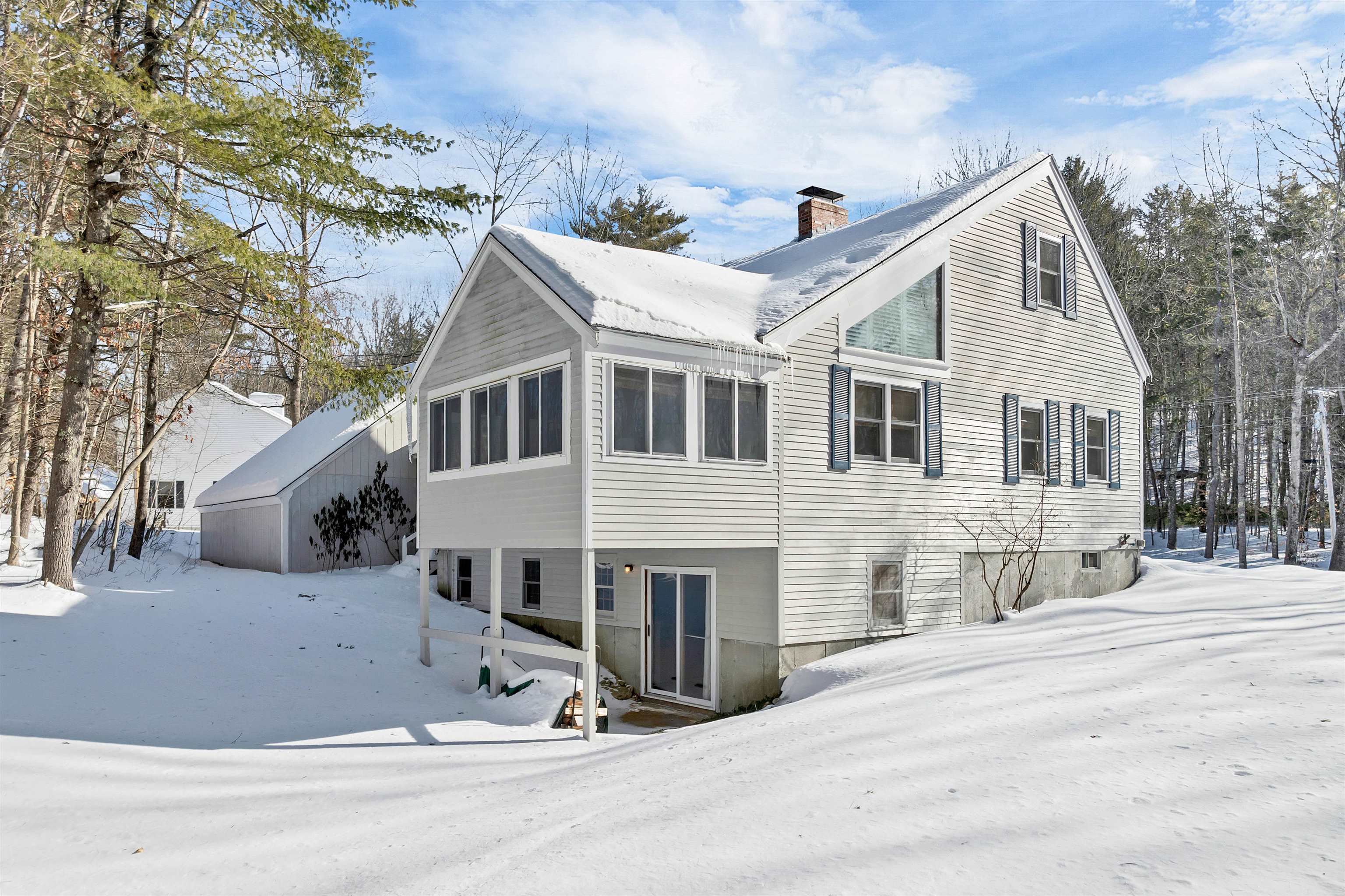 581 East Side Drive