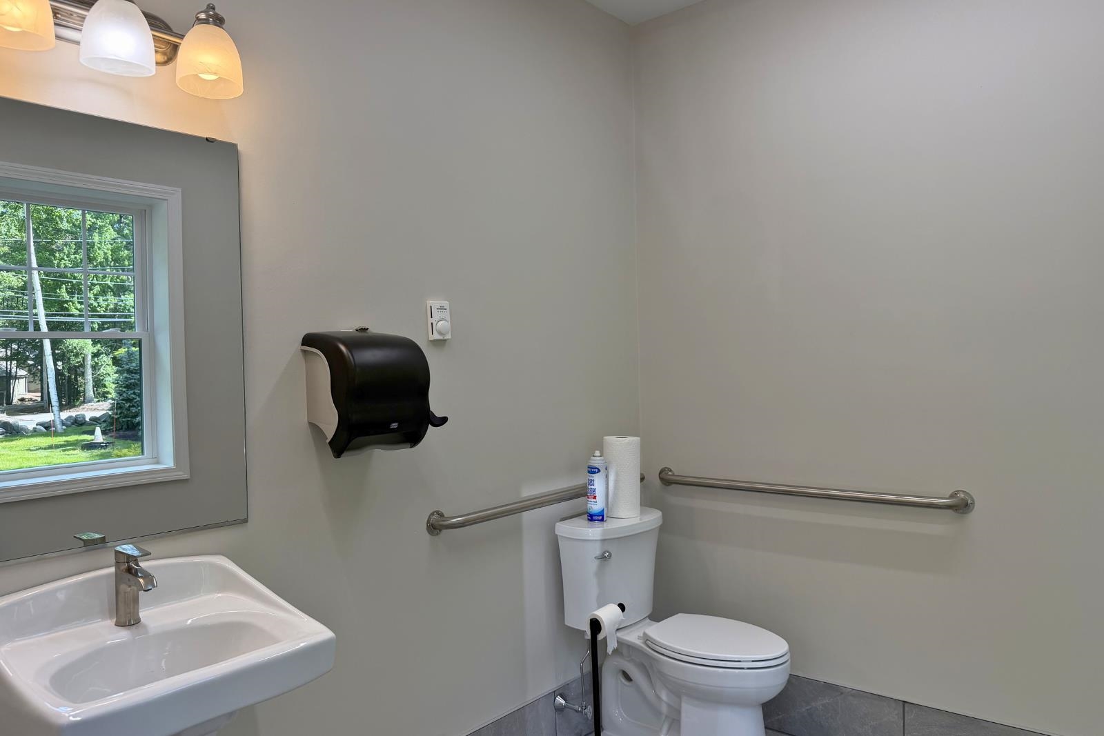 2685 Lake Shore Road Unit: 11