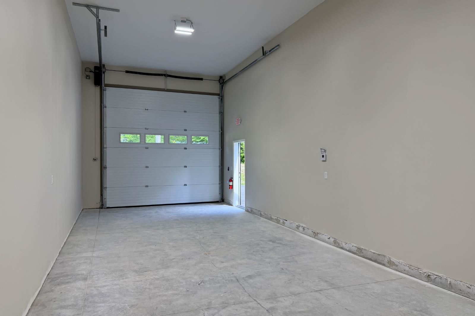 2685 Lake Shore Road Unit: 11