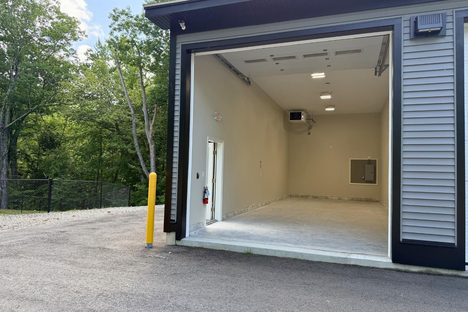 2685 Lake Shore Road Unit: 11