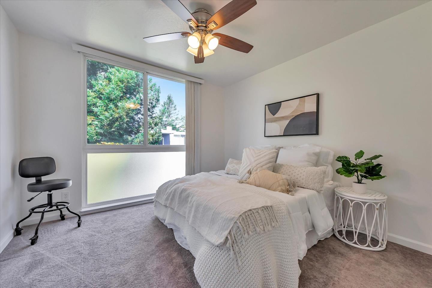 183 Del Medio AVE 304