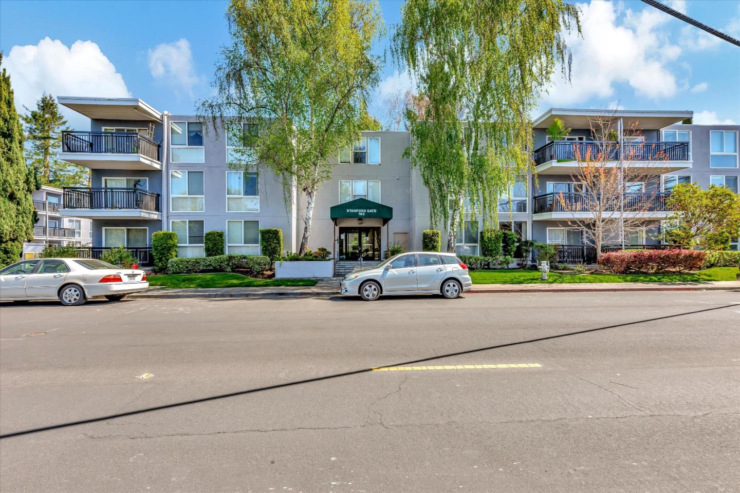 183 Del Medio AVE 304